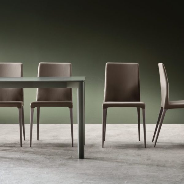 Dakota Chair
