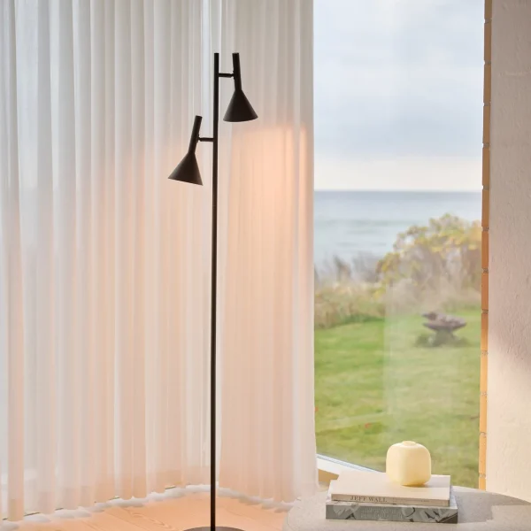 Kelvis Floor lamp Black